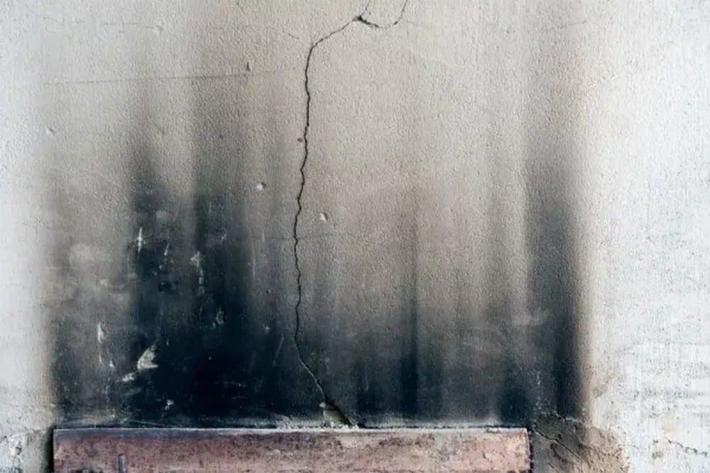 Why Professional Smoke Cleaning Matters for Walls and Ceilings